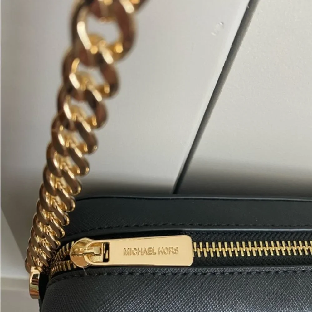 Michael Kors Jet Set Saffiano Leather Crossbody Bag in Black w Gold Hardware EUC